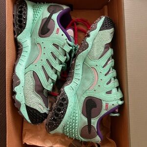 Nike Mens Sneakers in Mint and Black